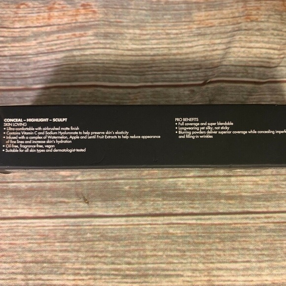 LORAC PRO Soft Focus Longwear Concealer 23.5 - Picture 4 of 5